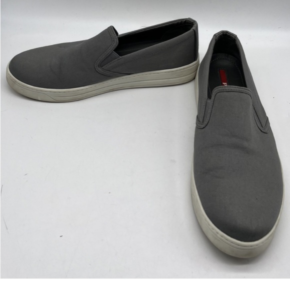 Prada Women's Gray Slip-On Sneaker w/ Logo on Heel sz 38.5 - Picture 1 of 5